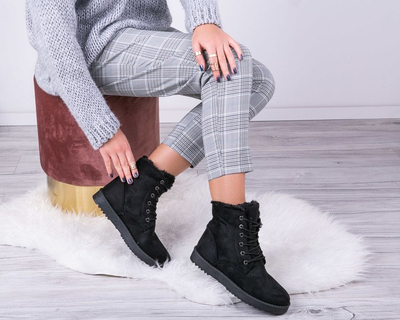 Czarne, ocieplane botki na platformie Gretta - Obuwie