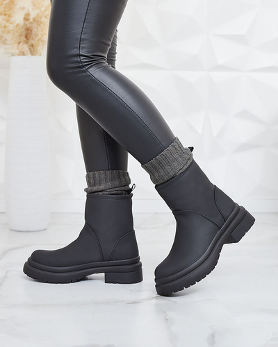 Royalfashion Melni matēti sieviešu zābaki ar biezāku zoli Holeopi