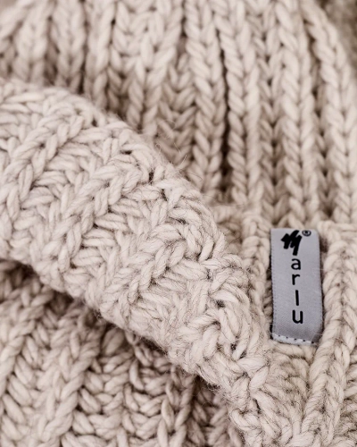 Royalfashion Sieviešu adīta cepure ar pomponu