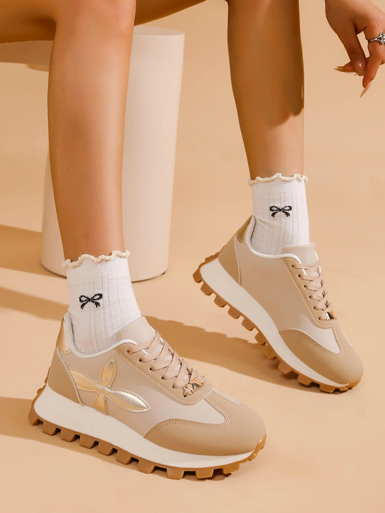 Женские спортивные кроссовки Royalfashion на толстой подошве Aloqa