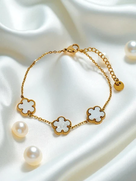 Aurelia Bianca Bracelet with Flowers, Gold-Plated