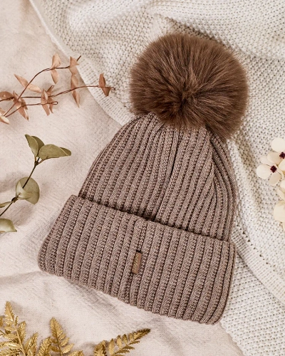 Royalfashion Women's padded hat with a pompom