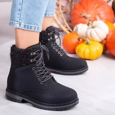 OUTLET Black insulated boots Dorcas - Footwear