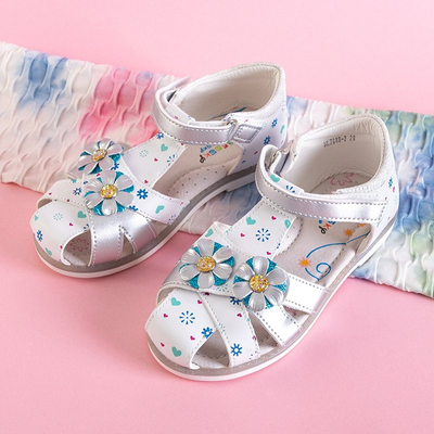 White and silver girls' sandals with embellishments Laluna - Footwear