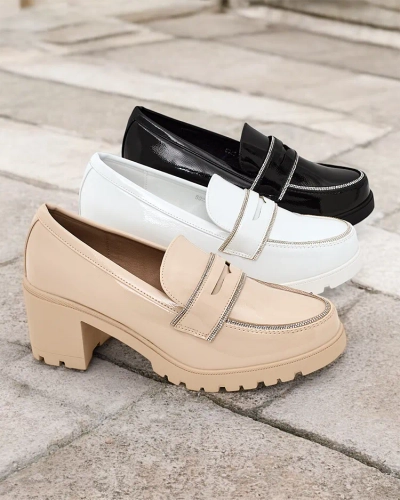 Royalfashion sieviešu lakoniskie bezunu ādas kurpes Befies