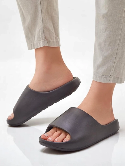 Royalfashion Men's rubber flip-flops Izeld