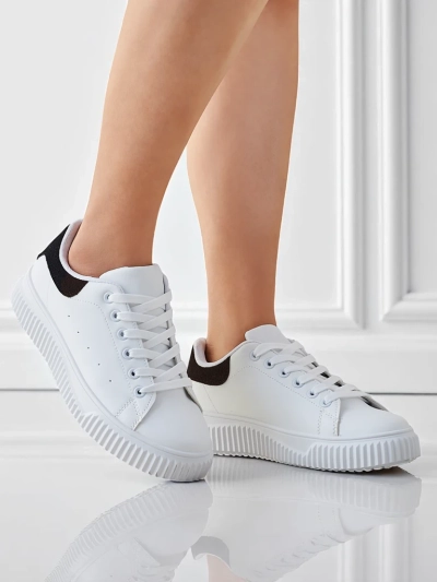 Женские кроссовки Callista на платформе из экокожи бело-черные