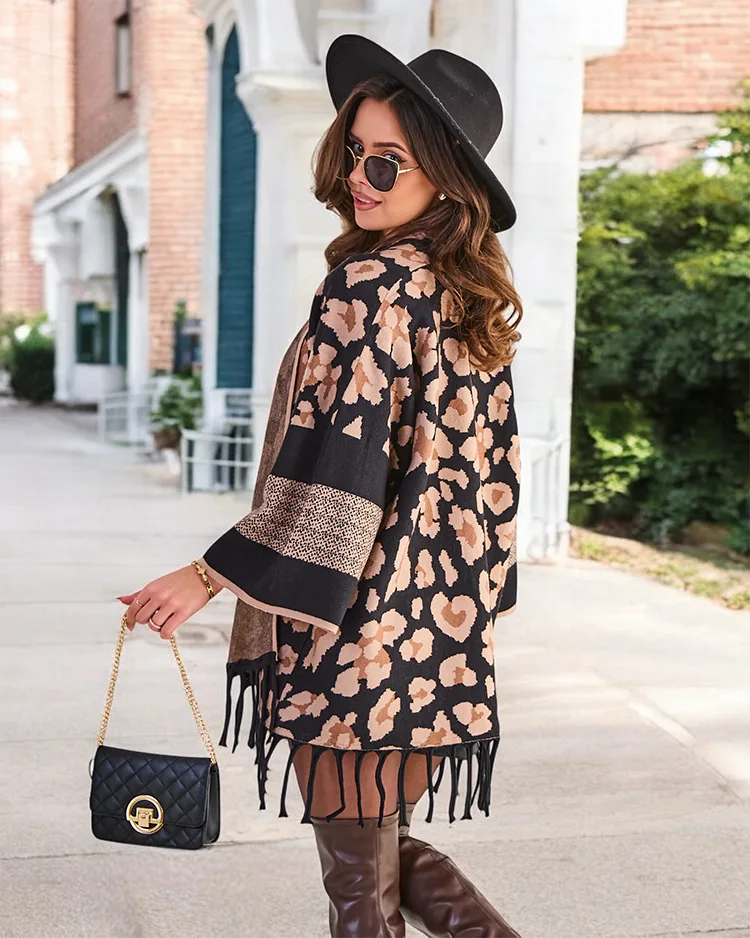 Royalfashion sieviešu pončo ar apdruku