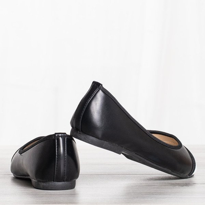 Czarne baleriny z białym noskiem Larnaka - Obuwie