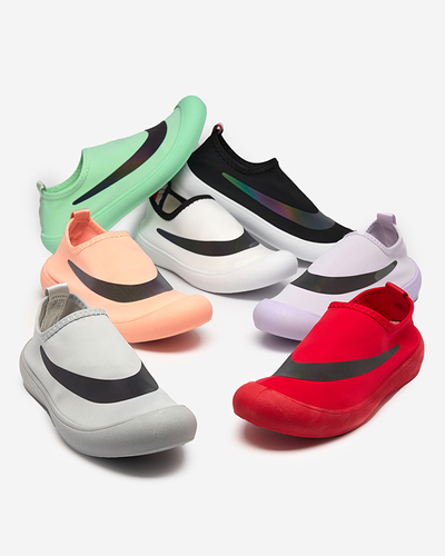 OUTLET Melnas sieviešu uzvelkamas kedas Lerick - Footwear