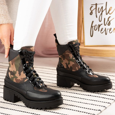 Czarne workery ze wzorem moro Berkut - Obuwie