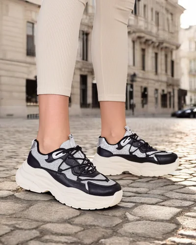 Royalfashion Women's sneakers on a thicker sole Teresii