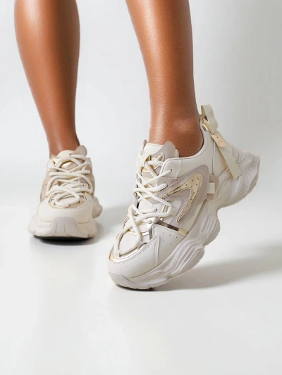 Royalfashion Women's sports sneakers on a thicker sole Quua