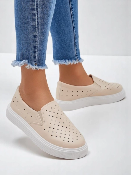 Royalfashion Ladies' perforated sports lace-up shoes Vaned