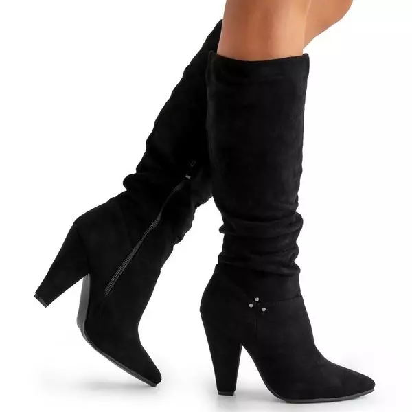 OUTLET Black boots with a triangular heel Virelo - Shoes
