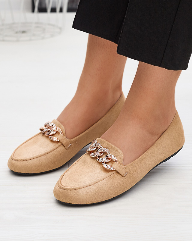 Light brown women's eco-suede loafers with a chain Osylia - Shoes