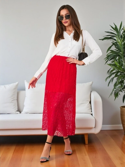 Royalfashion Women's midi skirt with lace