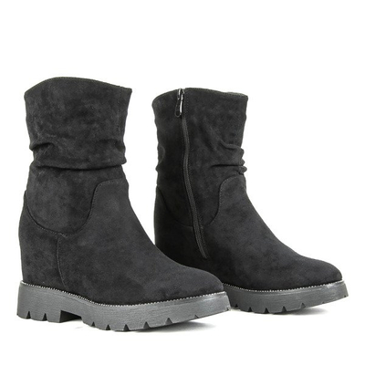 Black boots with a covered wedge Yetna - Footwear