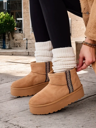 Royalfashion Īsās sieviešu sniega zābaki Haluzi