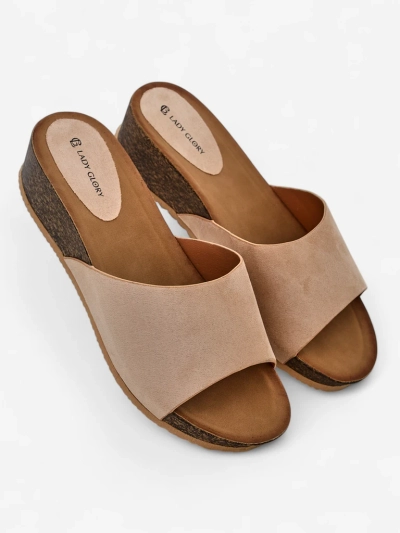 Royalfashion Women's sandals on a low wedge Maderas