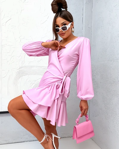 Royalfashion Sieviešu piesiejamā mini kleita ar volāniem