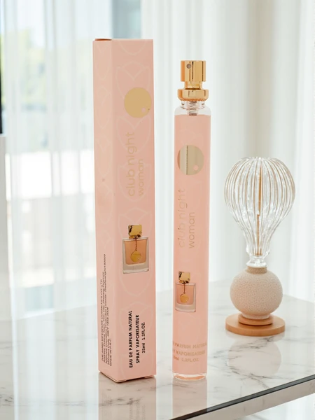 Вдохновленная женская парфюмерная вода Club Night Woman