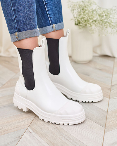Royalfashion Women's flat heeled boots in white Yennas