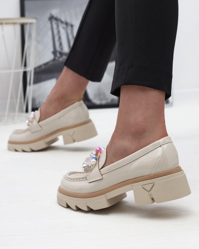 Lacquered beige moccasins for women Geloppa- Footwear