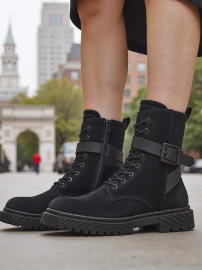 Black women's worker-style ankle boots Miros