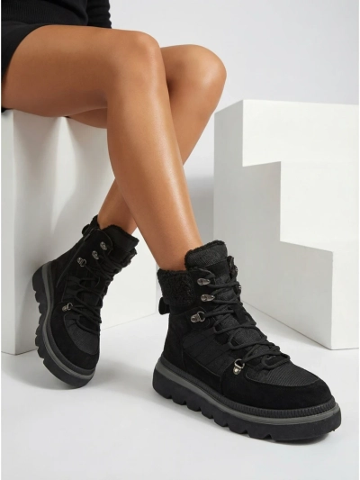 Aurora Women's Black Leather Elegant Ankle Boots for Autumn