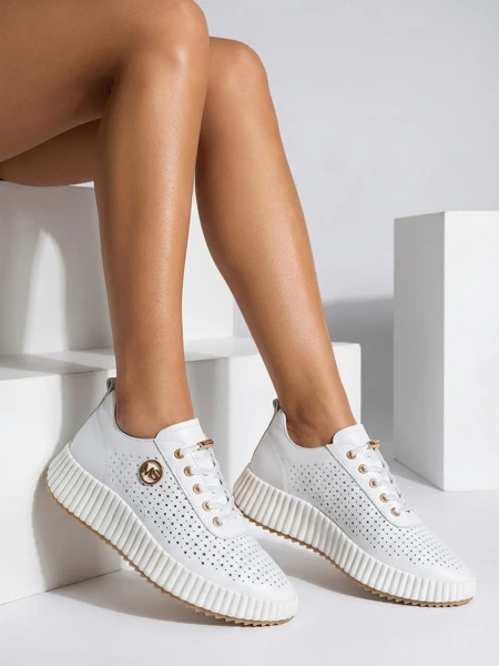 Royalfashion Women's perforated sporty sneakers Jovenes