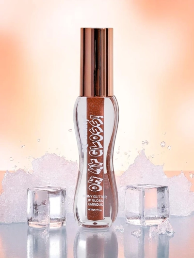 Lip gloss with glitter in the color Fluffy RoseWood