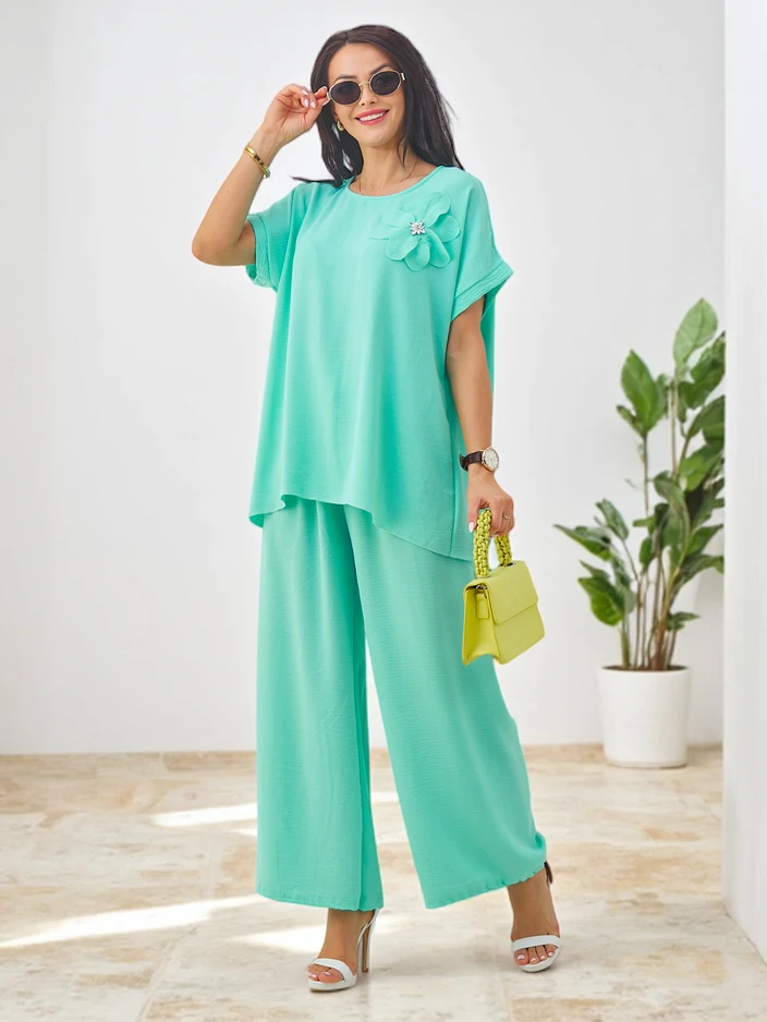 Комплект Royalfashion для женщин с короткими рукавами, декорированный цветочным мотивом и широкими штанами