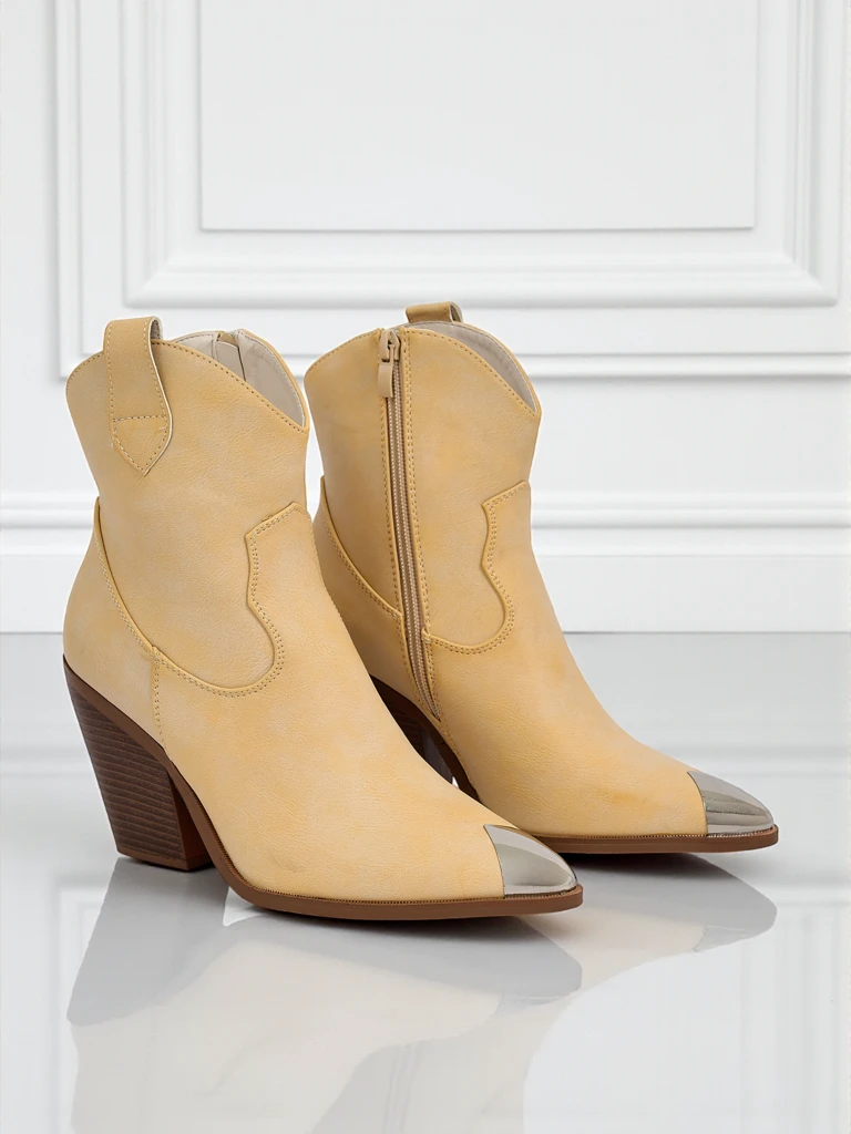 Women's Heeled Cowboy Boots with Decorative Toe Glacier Fang