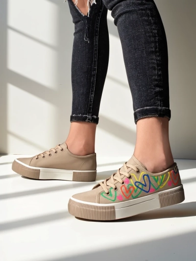 Royalfashion Women's sneakers with heart print Sercess