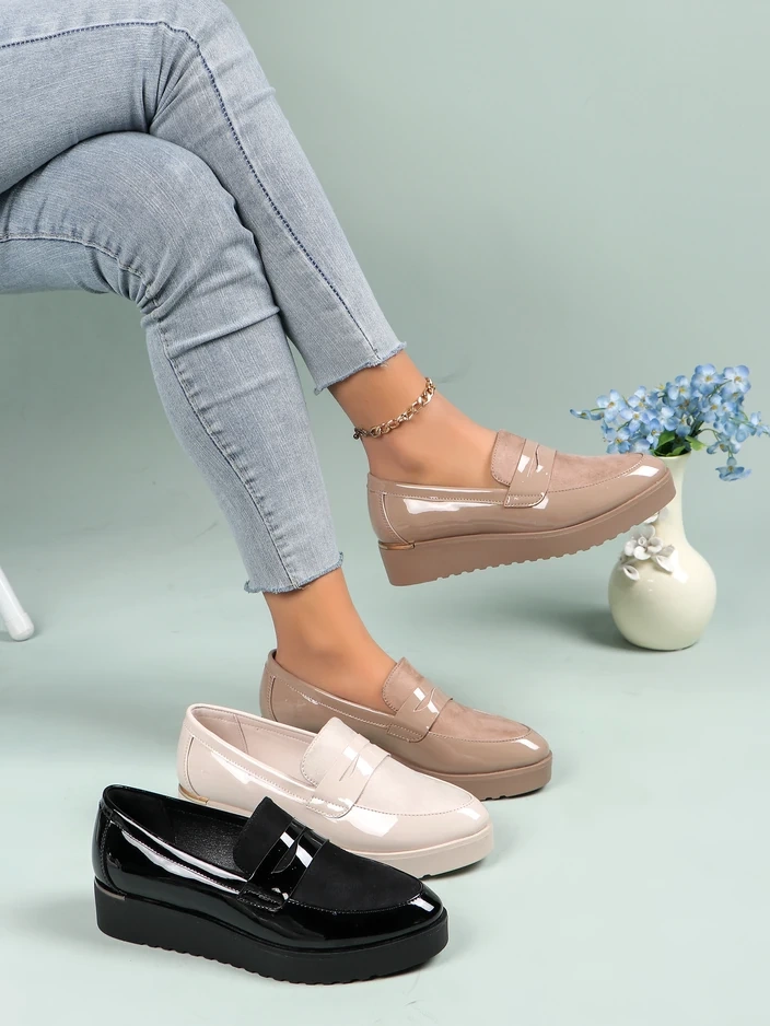 Royalfashion Женские лаковые мокасины Afidale