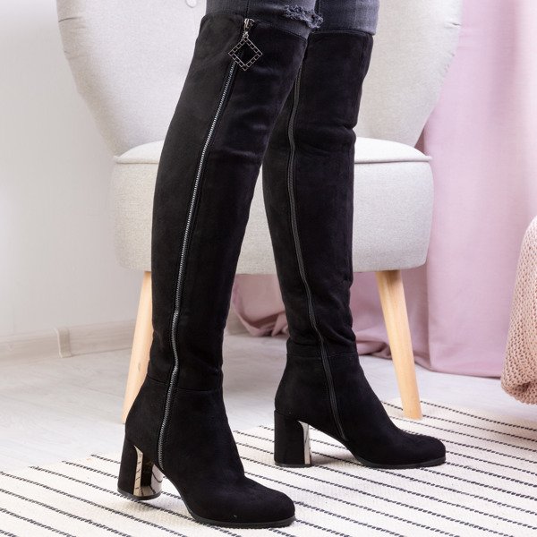 Czarne kozaki z eko - zamszu na wyższym słupku Slavonea - Obuwie