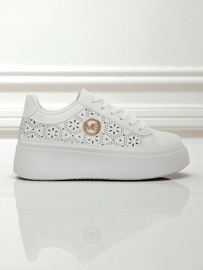 Sneakers-at e femrave Aelia Royalfashion në platformë të bardha të ajrosura ecru
