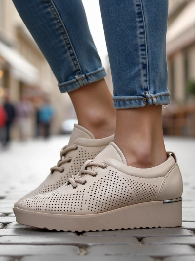 Royalfashion Женские перфорированные лоферы Gofielle