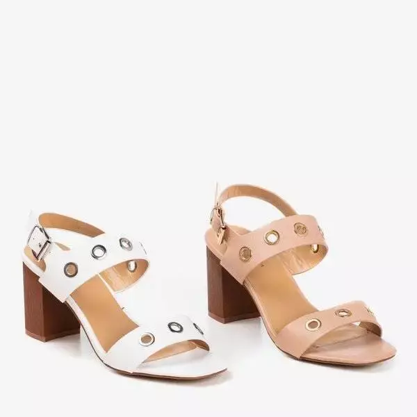 OUTLET Jasnoróżowe sandały na wyższym słupku z wycięciami Cangola - Obuwie