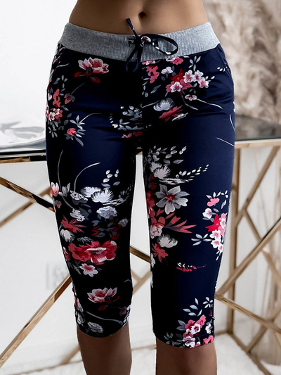 Patterned 3/4 women's shorts in navy blue and red color. PLUS SIZE - Clothing