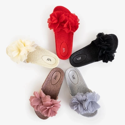 OUTLET Red women's slippers with flowers Pamelina - Footwear