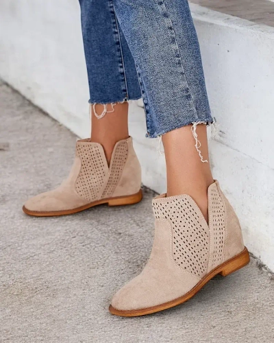 Royalfashion Светло-бежевые сапоги на скрытом якоре a'la cowgirls Besis