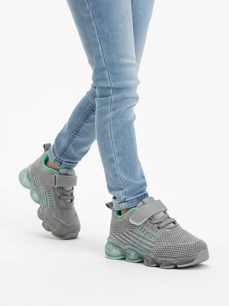 Детские кроссовки Astra серые синтетические спортивные летние