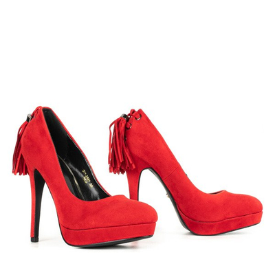 Red pumps on a stiletto heel with decorative fringes Seletanore - Footwear