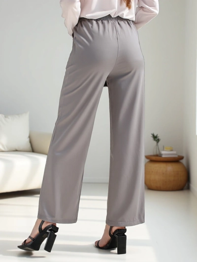 Royalfashion Platas sieviešu bikses ar dekoratīvu sprādzi