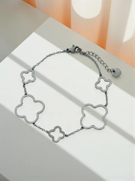 Bransoletka Lira Flower me motivja e trëndafilit