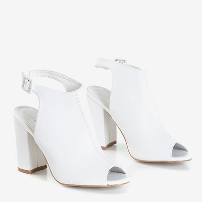 White sandals on the post with a Jeuni upper - Footwear 1