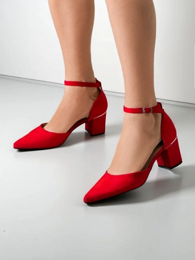 Royalfashion Женские туфли на низком каблуке Caelda