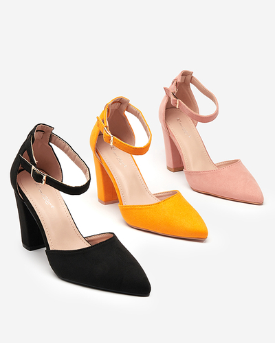 Pink women's sandals on the Kinotia post - Footwear